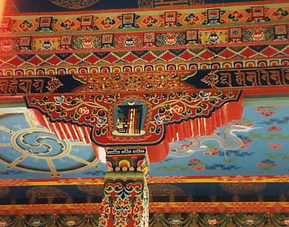 Detail of painting on pillars and beams